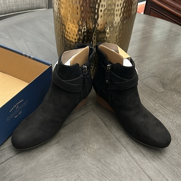 Dr. Scholl's Shoes Women's Berlin Booties Ankle Boot - Picture 7 of 9